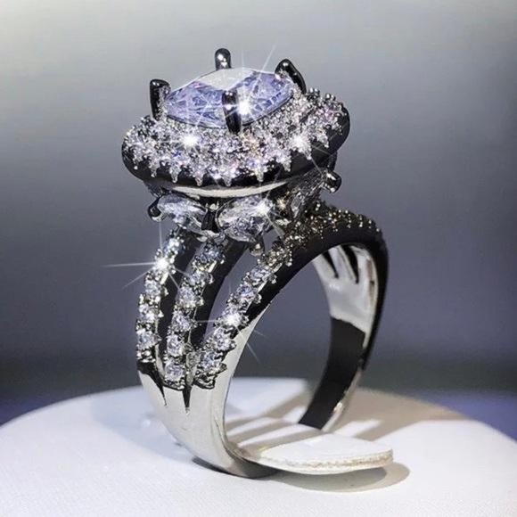 Jewelry - NEW 925 STERLING SILVER DIAMOND RING